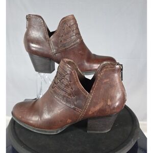 Earth Merlin Leather Booties Women's 7.5A Brown Almond Toe Block Heel